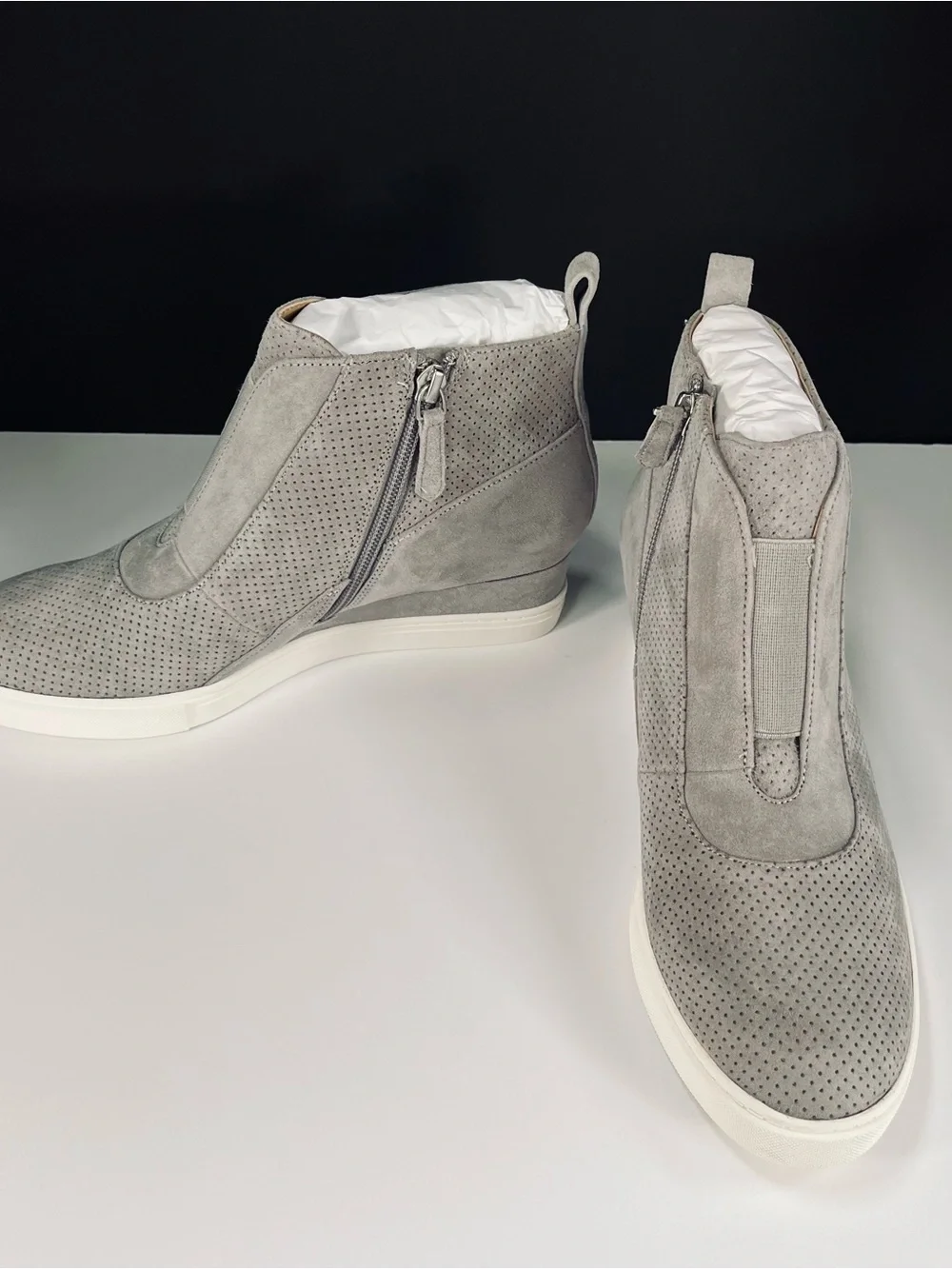 Linea Paolo Women’s Light Gray Perforated Wedge Sneaker Boot Size 7 1/2 M